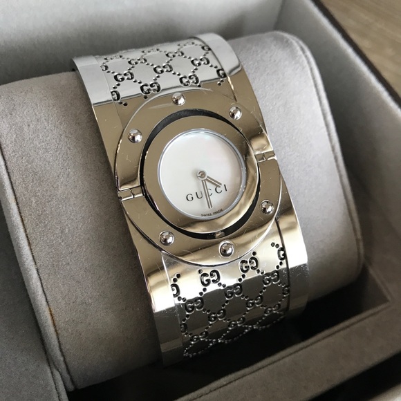 Gucci Accessories - EUC Gucci Twirl Mother of Pearl Steel Watch